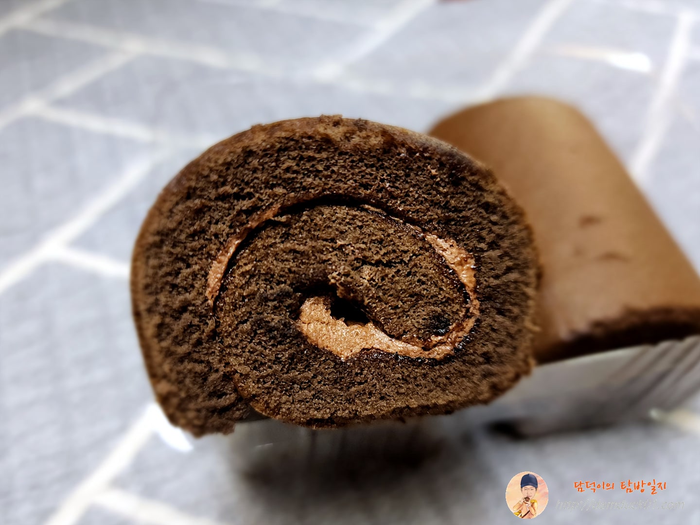 돌아온 로켓단 초코롤 단면