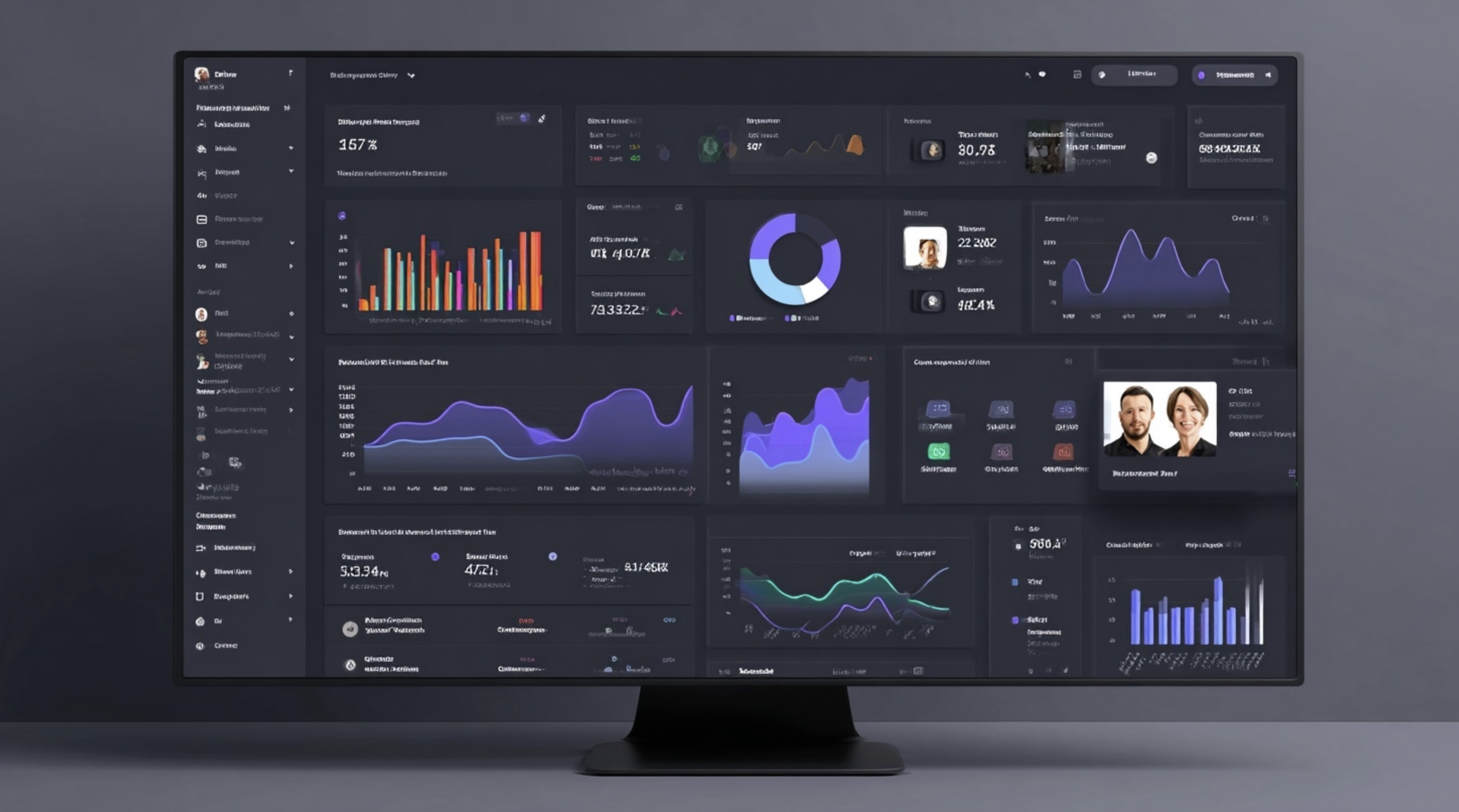 컨텍스트 엔지니어링이 적용되어 완성된 고객관리시스템(CRM) 인터페이스 예시