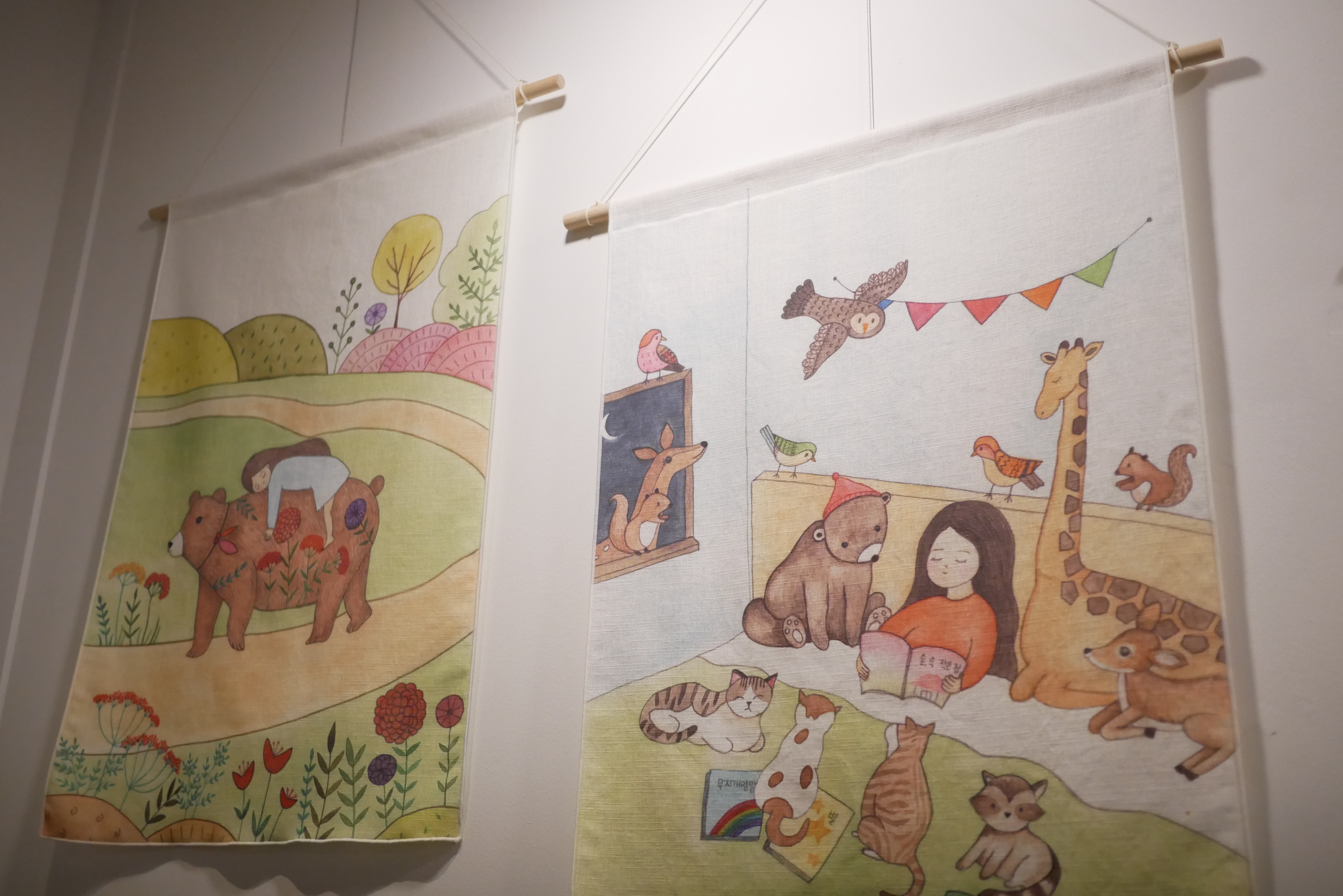 소녀가-그려져있는-그림