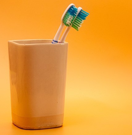 컵, 양치컵, 칫솔, 칫솔들