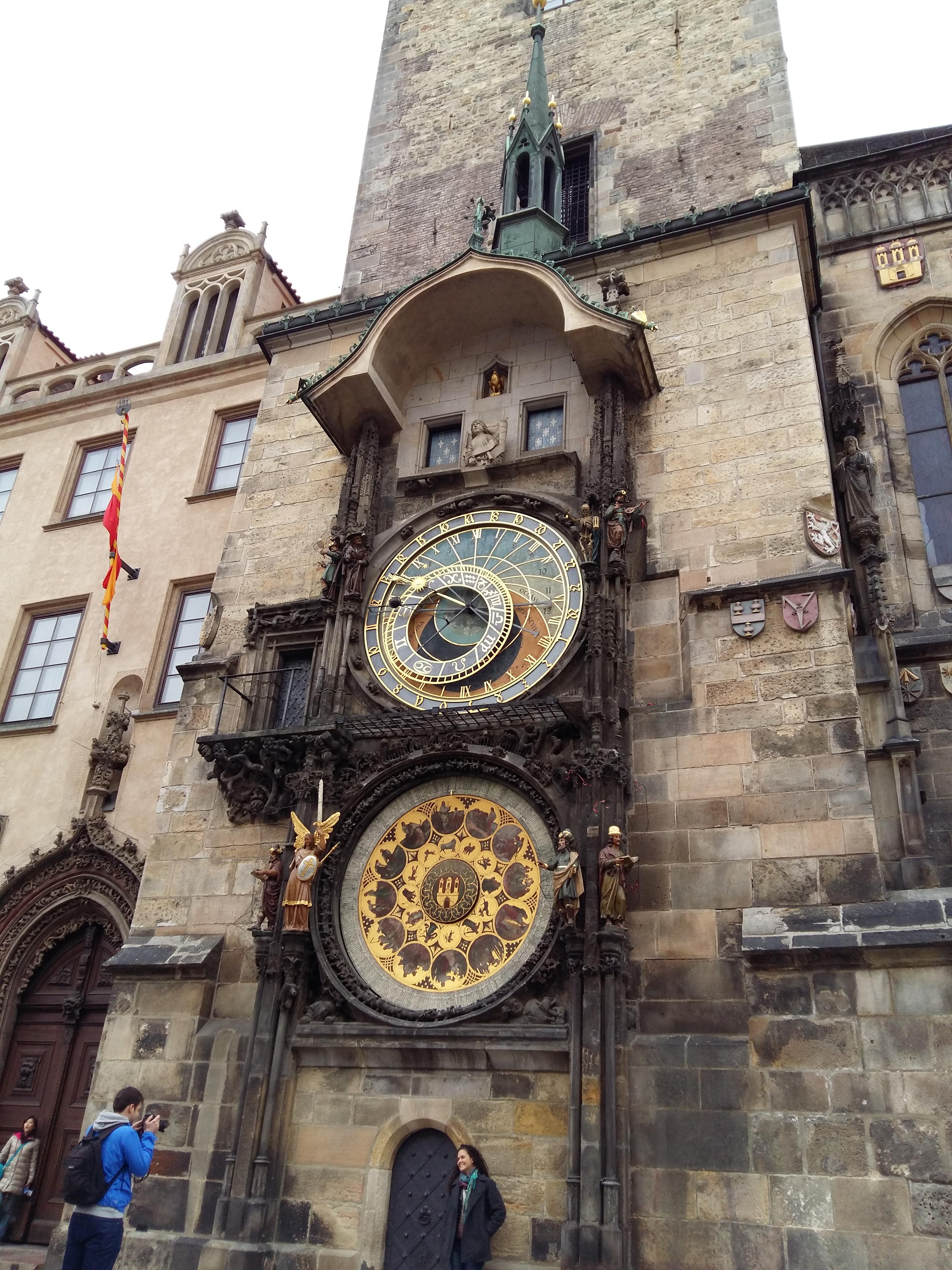 체코 프라하 구시가지 광장의 천문시계