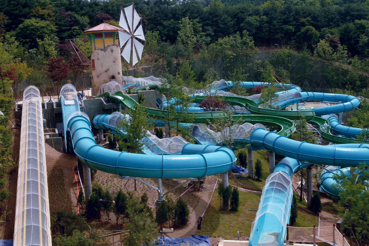 와일드블라스터 놀이기구의 모습을 한 눈에 보여주는 이미지입니다.