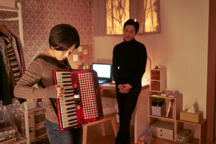 찬실이는-복도-많지-스틸컷17