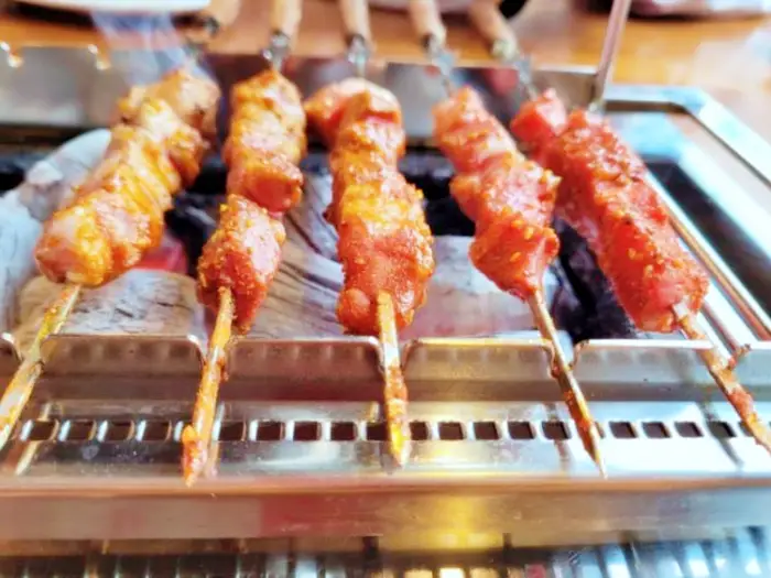 픽업 트렌드스페셜 건대입구 건대 양꼬치거리 중국 정통 연길 조리법 중국냉면 연길냉면 양갈비 양꼬치 맛집