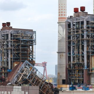 울산화력발전소 보일러 타워 붕괴 수색 ‘경보음으로 중단’ 붕괴 위험 속 실종자 2명