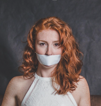 입에서 나는 냄새 이미지