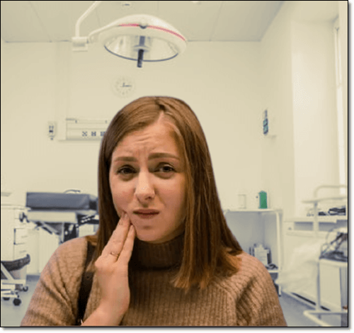 치과 치료 중인 여성