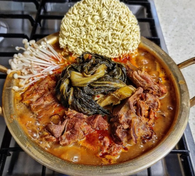 생방송투데이 한우물의 법칙 수제우거지감자탕 썸네일