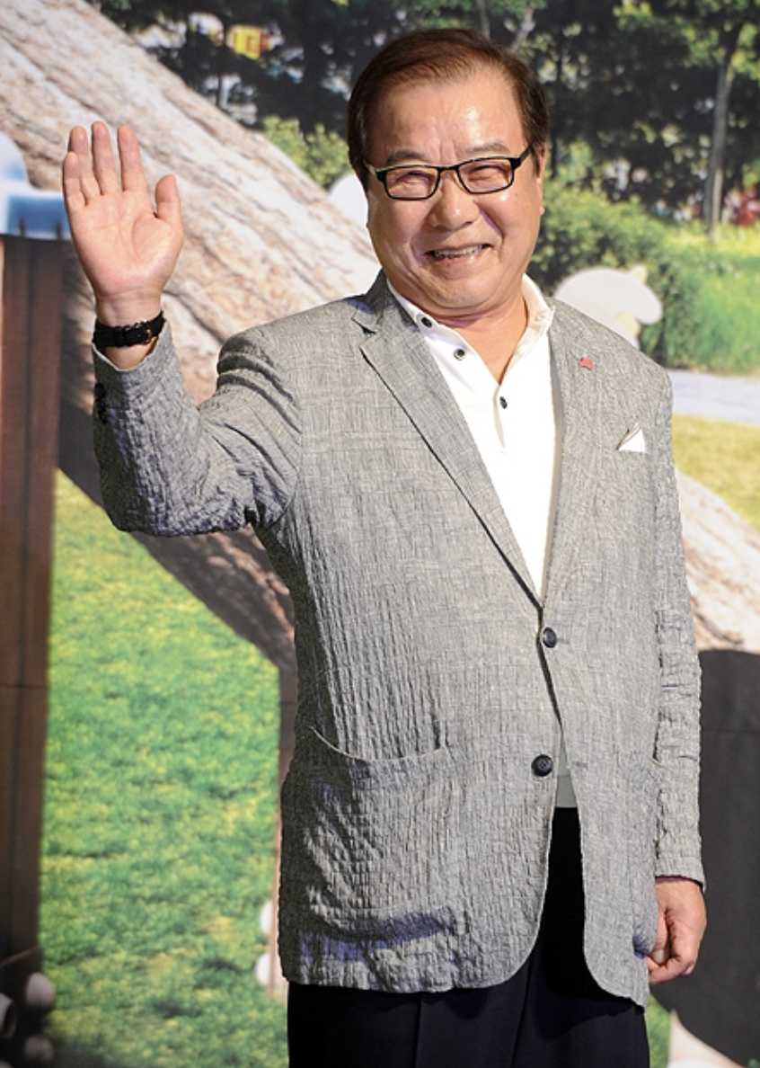 장용 손인사