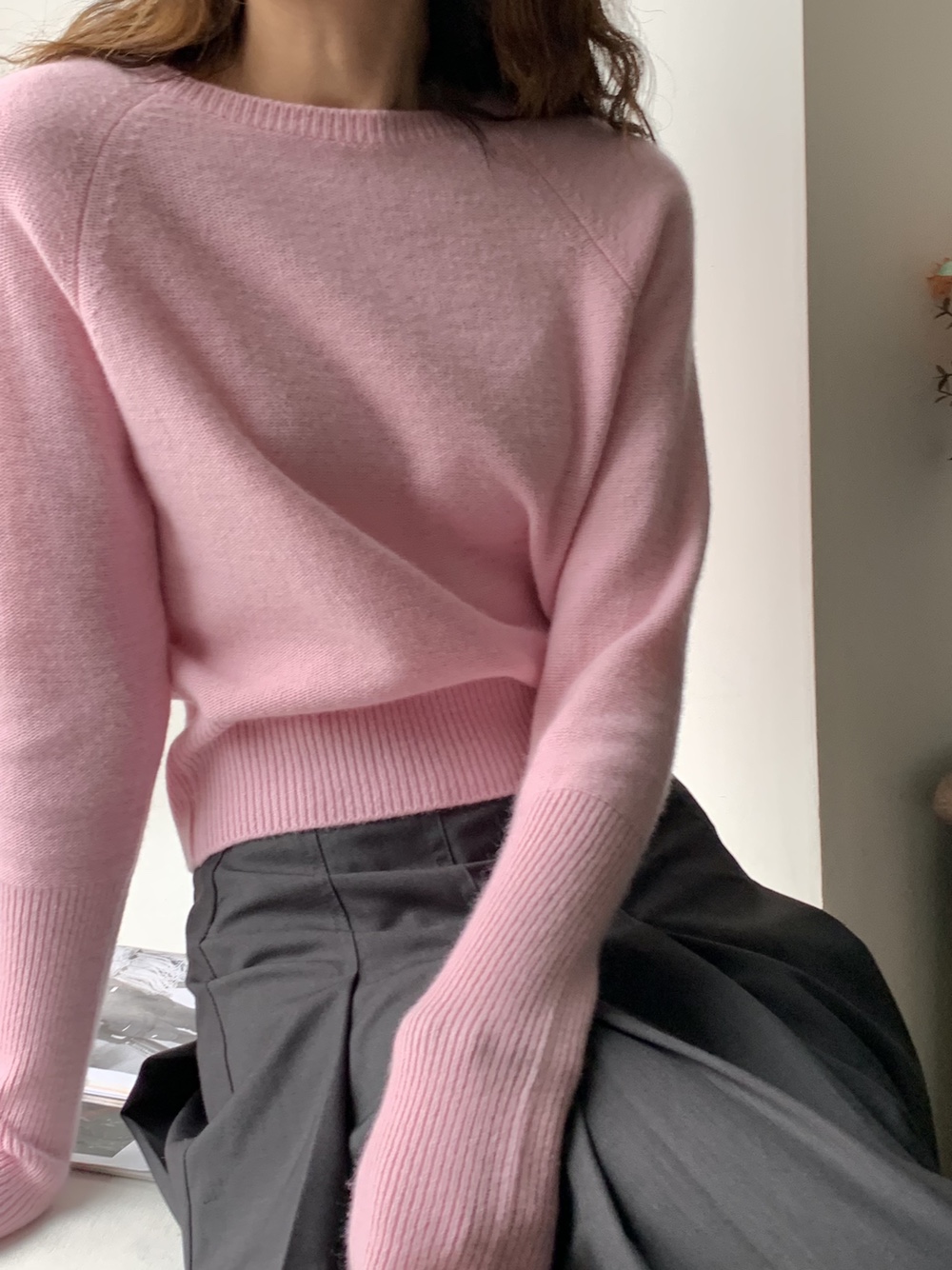 모어로리 보트넥 캐시미어 라운드 핑크니트