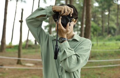 영화 속 의상 디자인이 시대 배경을 표현하는 방법 분석