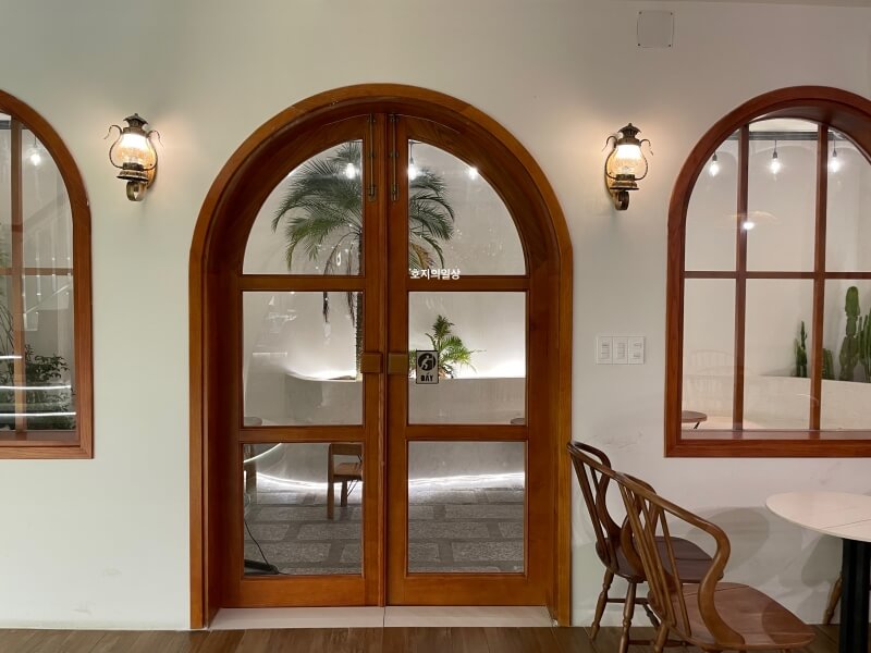 나트랑 시내 예쁜 카페 맛집 망고 커피 - 독립 공간