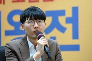 신진서, 신진서 란커배, 신진서 셰커, 신진서 나이, 신진서 상금, 신진서 프로필, 신진서 키, 신진서 부모, 신진서 학력, 신진서 MBTI, 신진서 바나나, 신진서 AI, 신진서 알파고, 신진서 왕싱하오, 신진서 농심배, 신진서 100억, 란커배 2026, 취저우 란커배, 셰커, 바둑 신진서