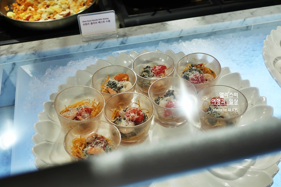 2023 빕스 딸기 퍼레이드 런치 솔직 후기 + 90% 할인쿠폰 샐러드바 가격