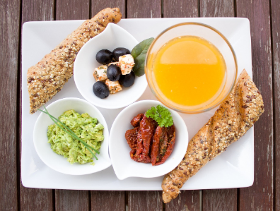 아침에 먹으면 좋은 영양가 높은 음식 소개