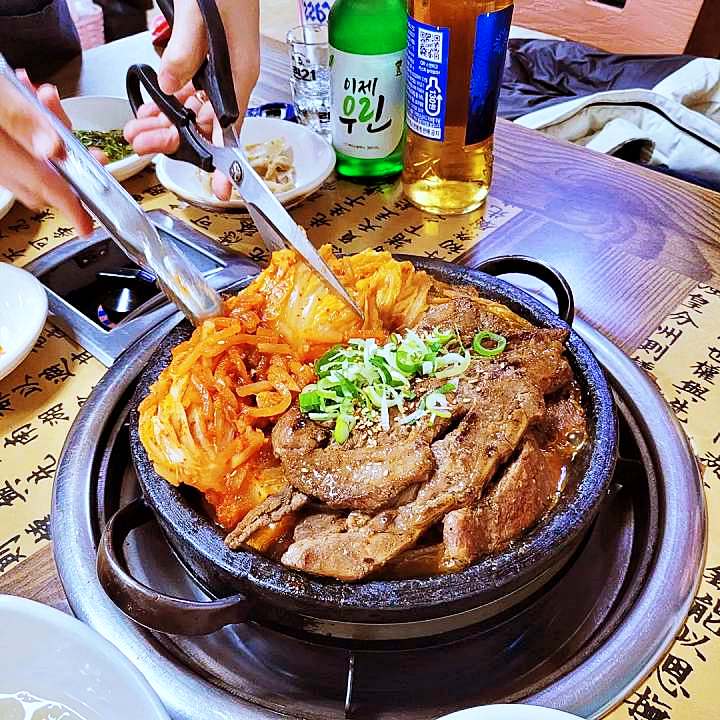 토요일은 밥이좋아 예산 백종원 예산시장 부근 묵은지 돼지갈비 맛집 묵은지김치찌개 묵은지 돼지갈비구이 예산10미 현지인 추천 토밥 좋아 방송정보