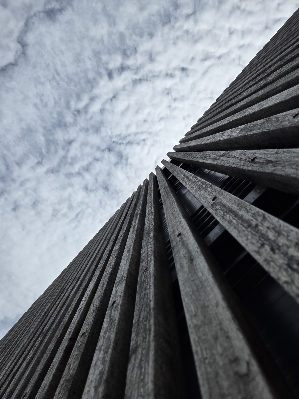 쉐즈롤 야외에서 바라본 하늘