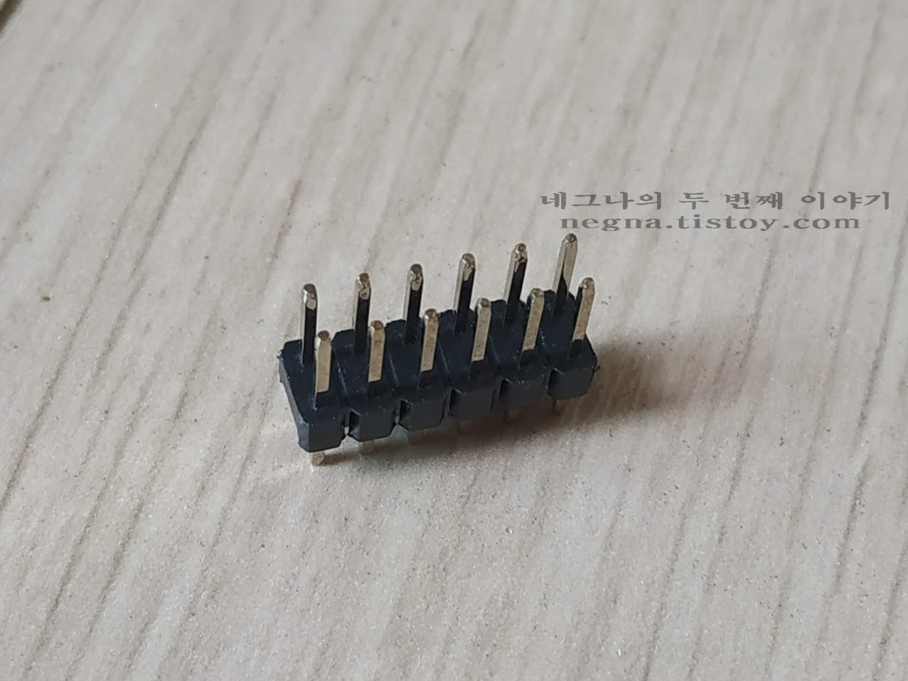 Aladdin XT Plus2 Modchip 핀헤더.