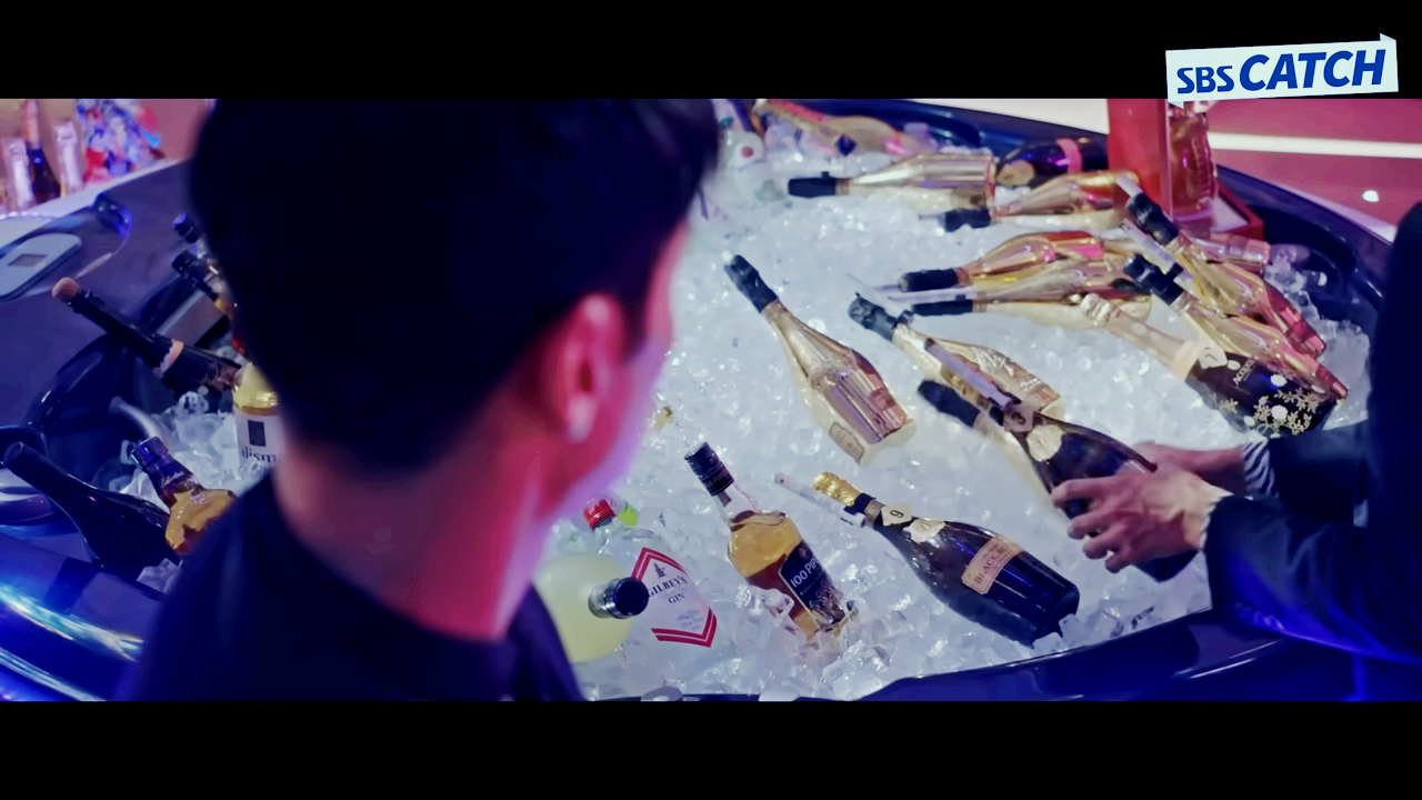 모범택시2 샴페인파티 사진