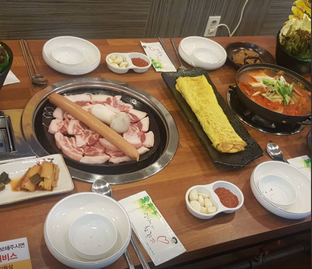 장군꼬들살 김치찌개 대표 메뉴