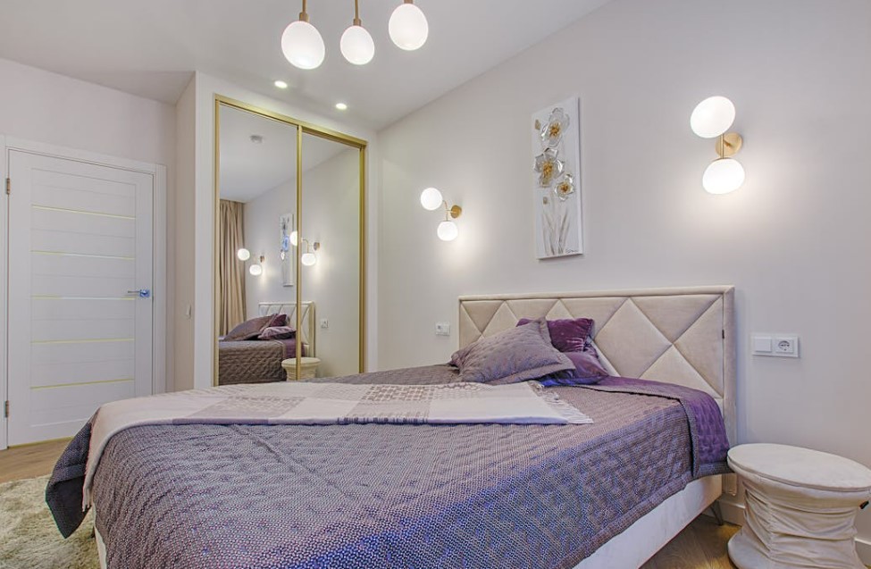 호텔 예약 어플 추천｜가성비 숙소 찾는 앱 완벽 비교 2025