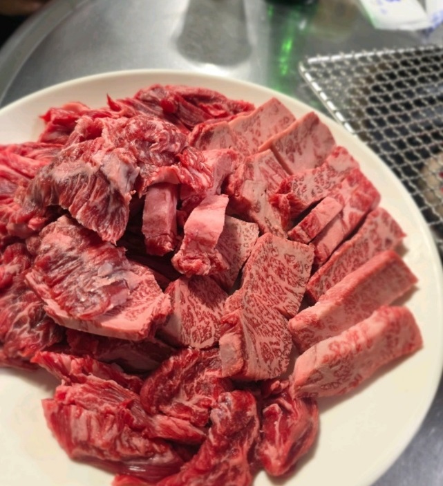 문경-한우소갈비살-영팔식육식당