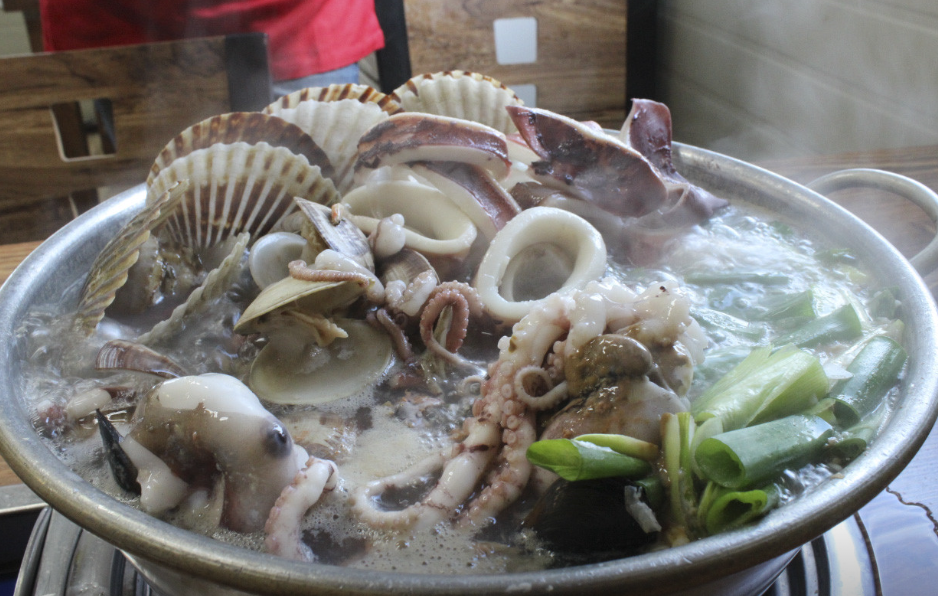 박승광해물손칼국수 본점