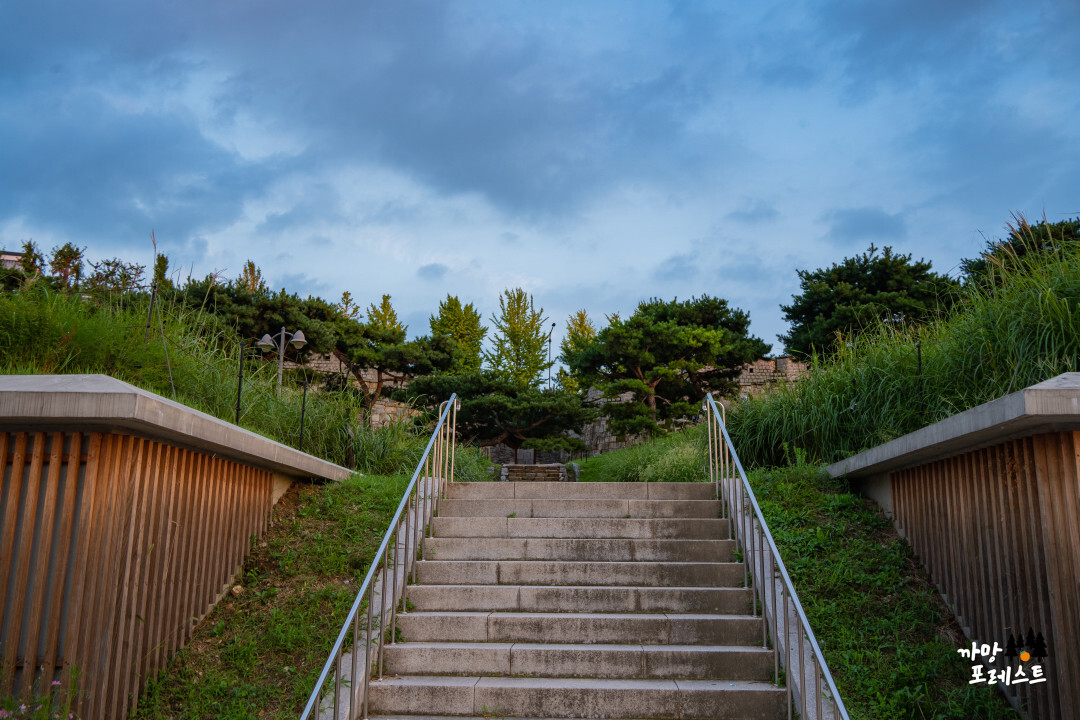 수원 동북포루 올라가는길
