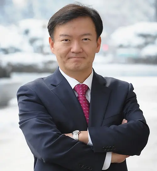강연 중 쓰러진 부정선거 민경욱 의원 프로필 &amp; 근황 건강 수상 작품활동