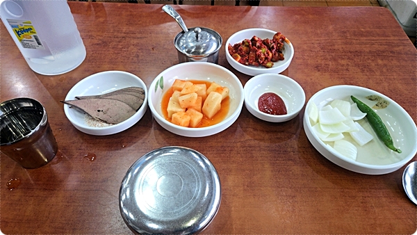 대전 유성구 전통순대국밥 기본반찬