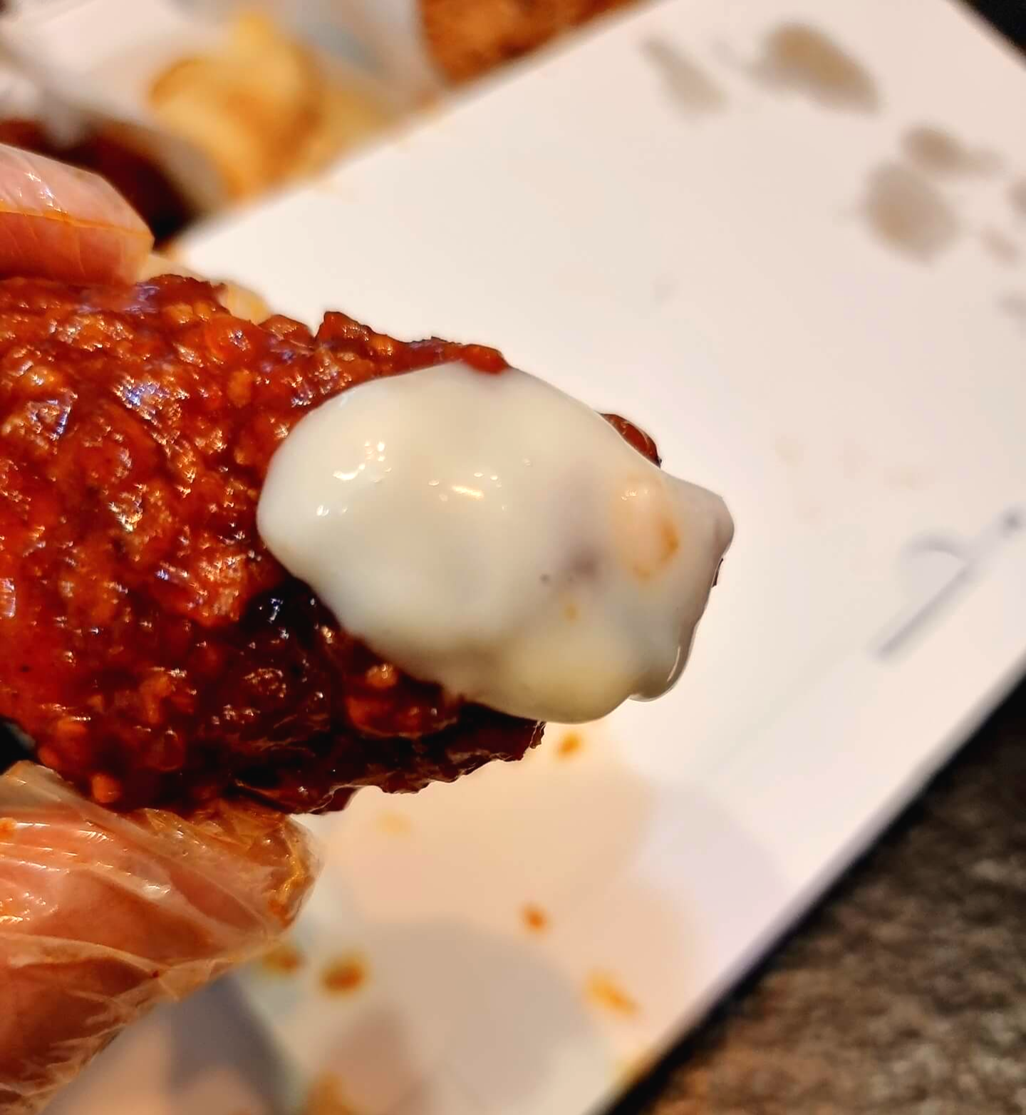 대새레드 치킨과 마요소스 조합