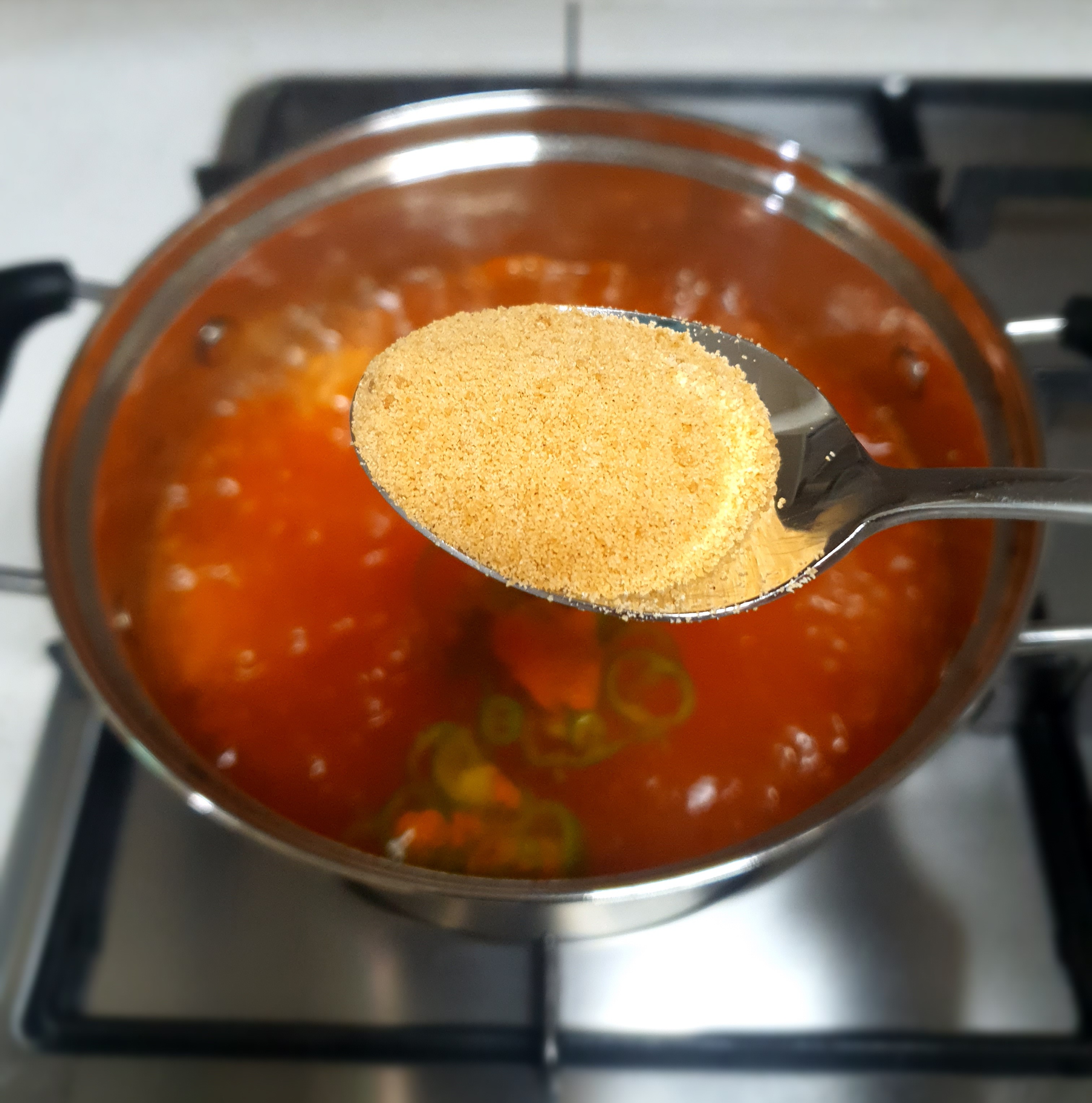 다시다는-맛을-더-내주는-역할을-합니다.