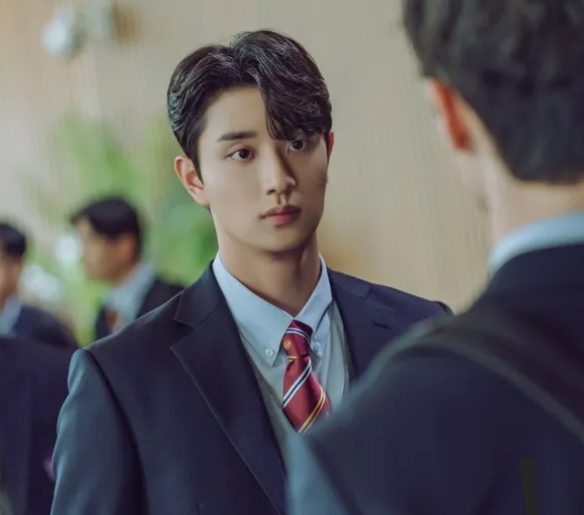 하이라키 등장인물