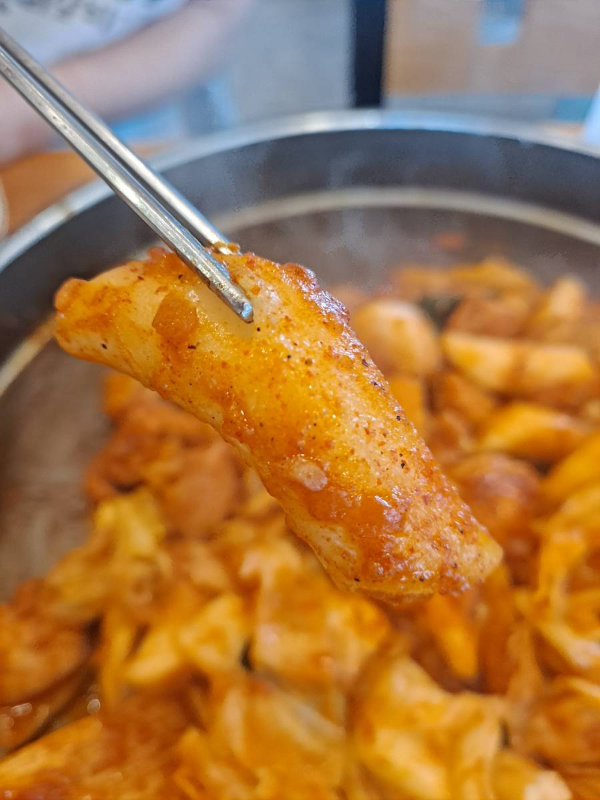 명물닭갈비 익은 떡