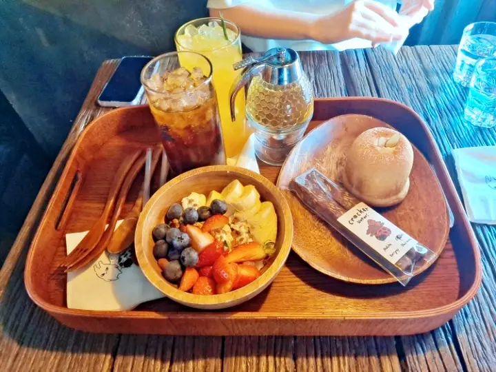 동심 자극하는 수제 그릭 요거트 요구르트 도토리 빵 추천 베이커리 카페 삼각지역 용리단길 맛집