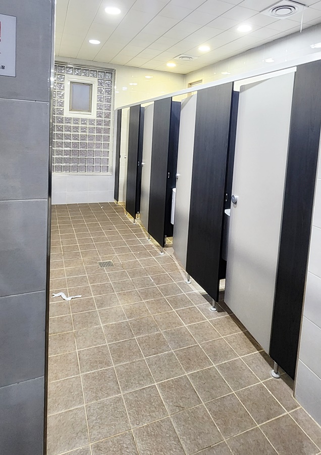 쾌적한 건물쪽 화장실