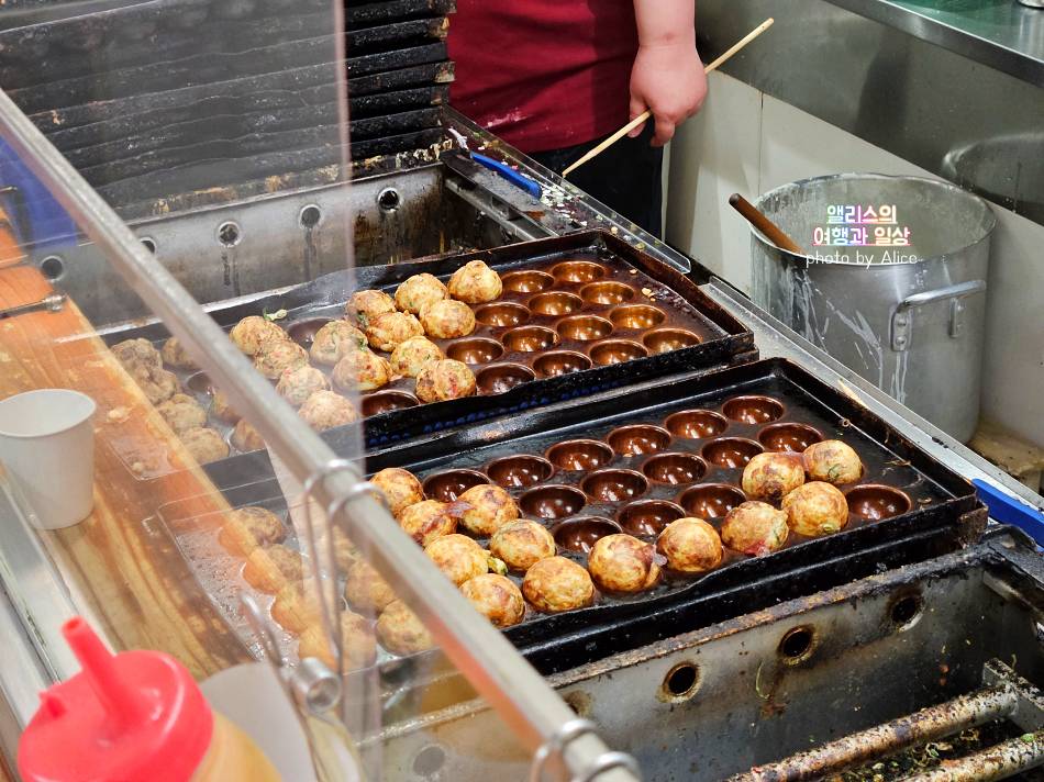 우메다역 줄서서 먹는 타코야키 하나다코 - 대파 타코야키 (네기마요)