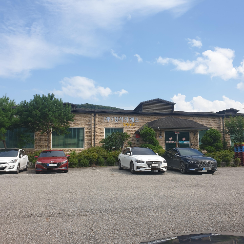 임종호 커피 파주점 (feat. 파주 모드니 본점)_주차 공간