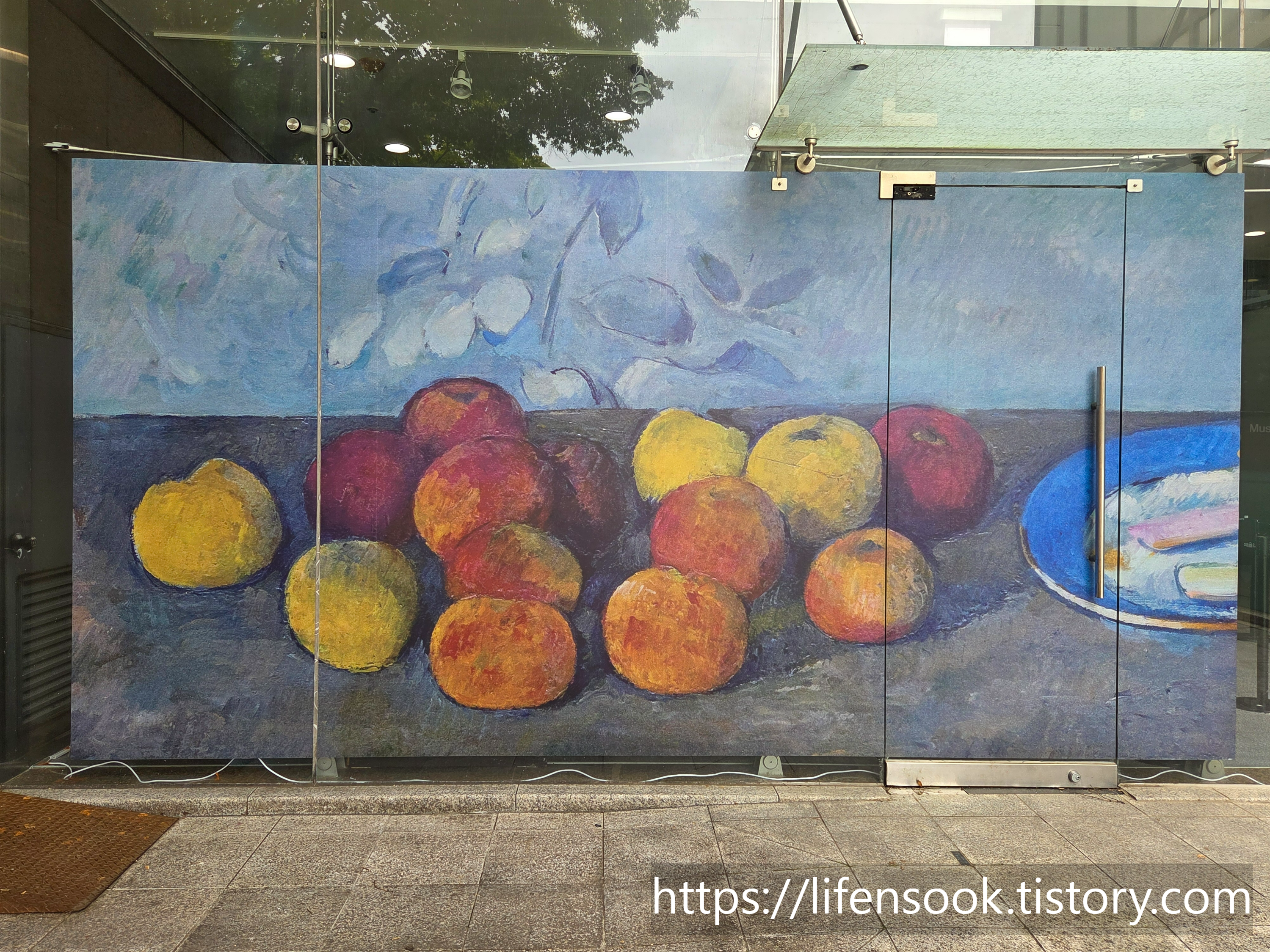 사과와 비스켓 -폴 세잔