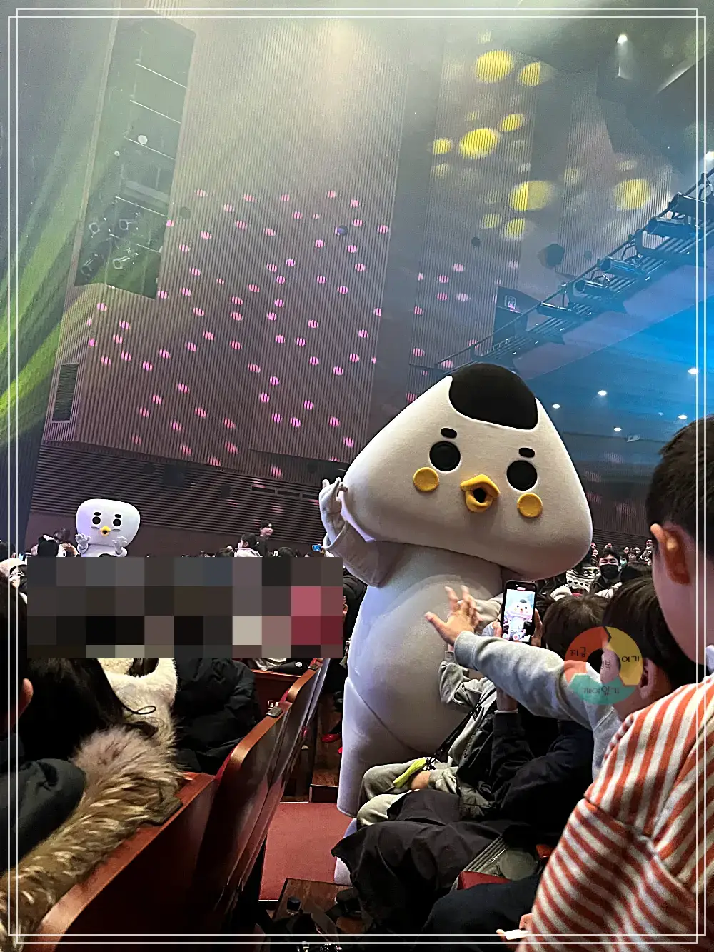 가족뮤지컬_무대인사-통로-인형극-배우