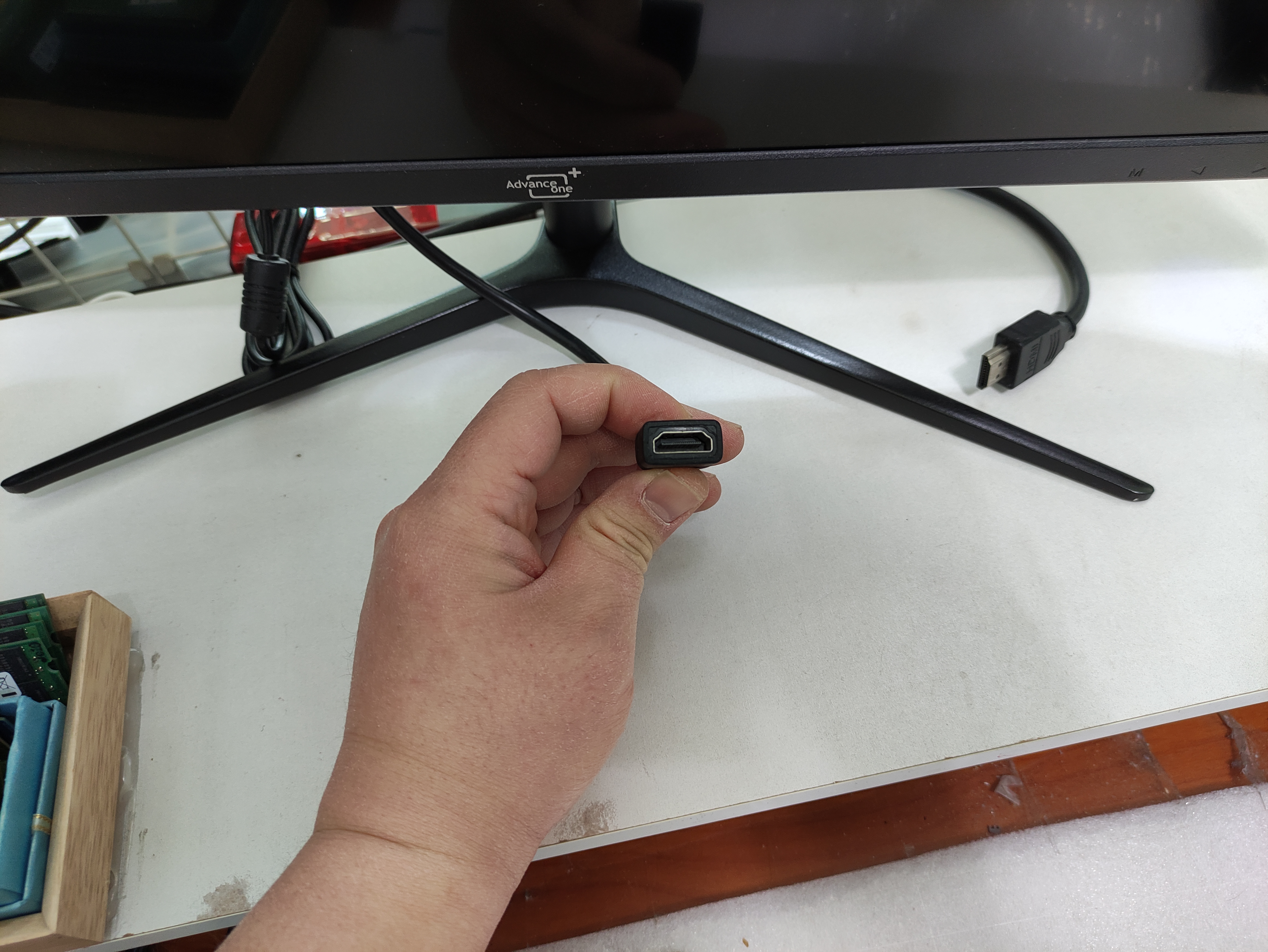 HDMI 연장선을 활용하면 다른 장치의 HDMI 케이블 연결하기가 수월합니다.