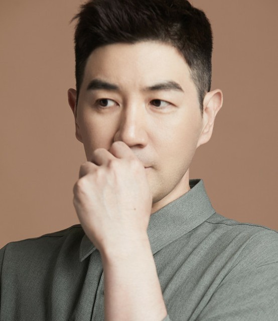 한상진 배우의 화보 모습