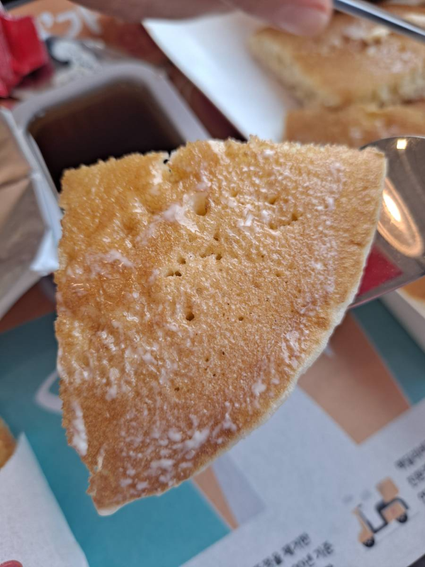 맥도널드 핫케이크 작은 조각