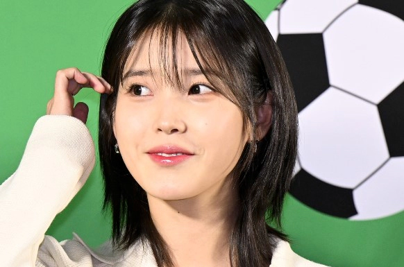 아이유 문빈 사망비보에 인터뷰 엠바고 요청