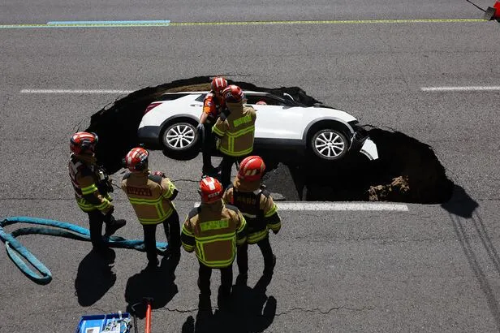 서울-서대문구-연희동-싱크홀