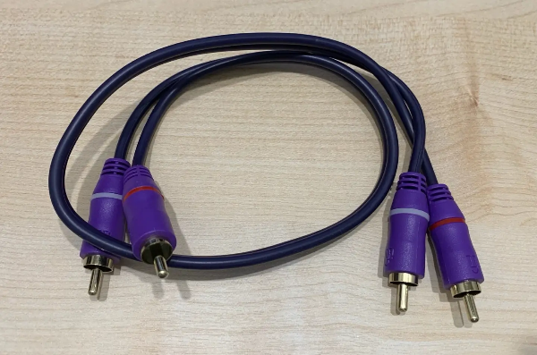 iFi Zen DAC V2 박스 내장 RCA케이블