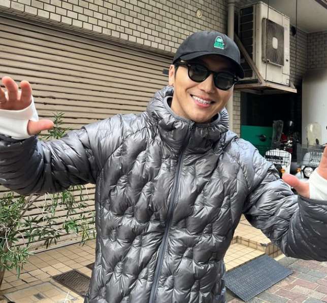 변요한 배우 프로필 드라마 영화 작품활동 열애 결혼 반려견 사진