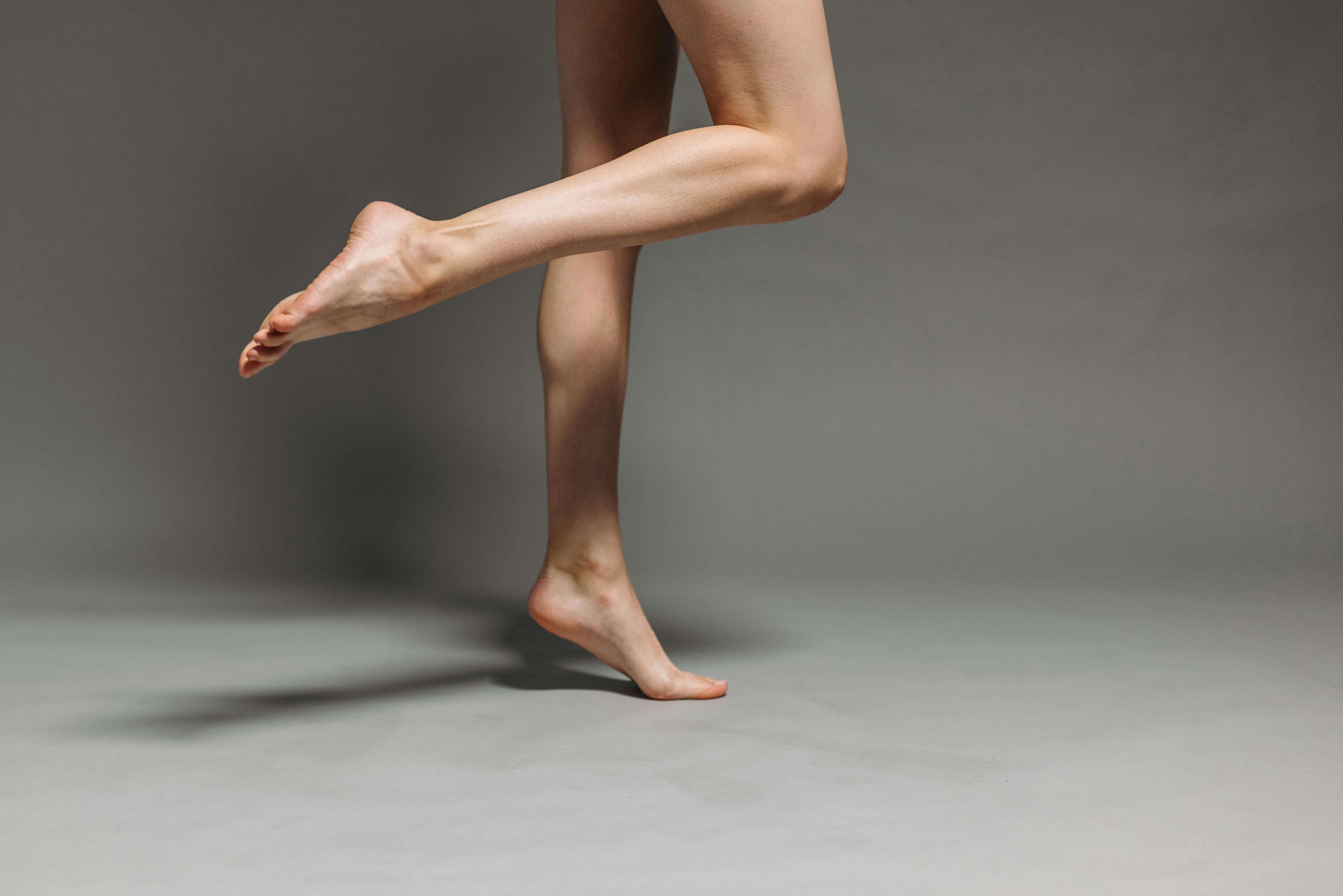 걷기 후 종아리 뭉침 해결! 종아리 뭉침 원인과 즉시 푸는 방법