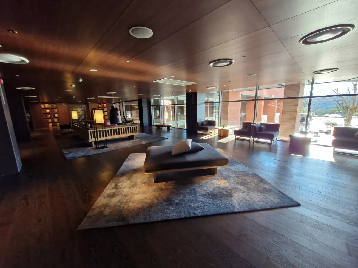 온천사우나로-들어가기-전-커다란-전실