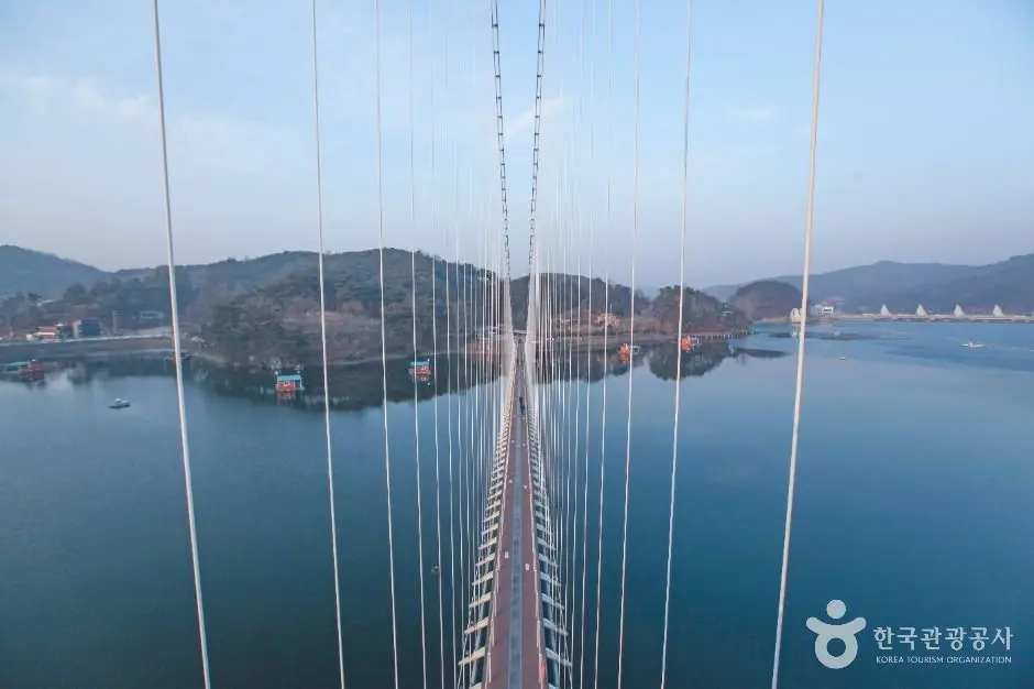 예당호 출렁다리